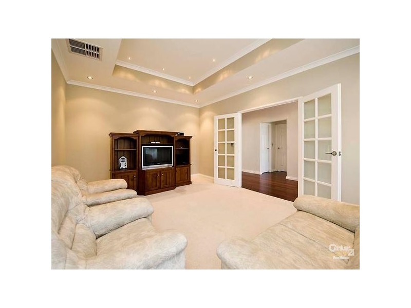 76 Wisful Pde, Aveley WA 6069