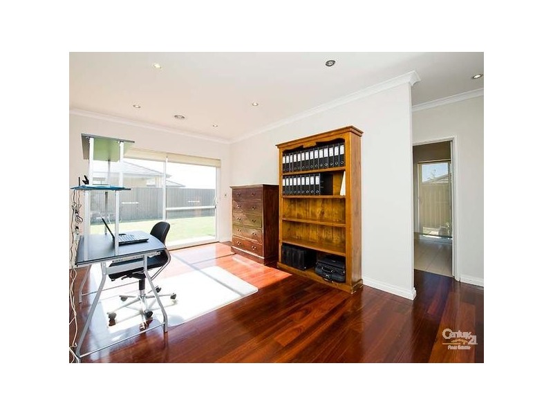 76 Wisful Pde, Aveley WA 6069