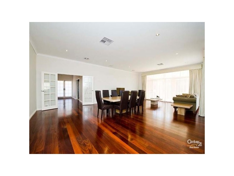 76 Wisful Pde, Aveley WA 6069