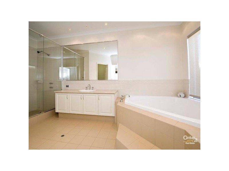 76 Wisful Pde, Aveley WA 6069