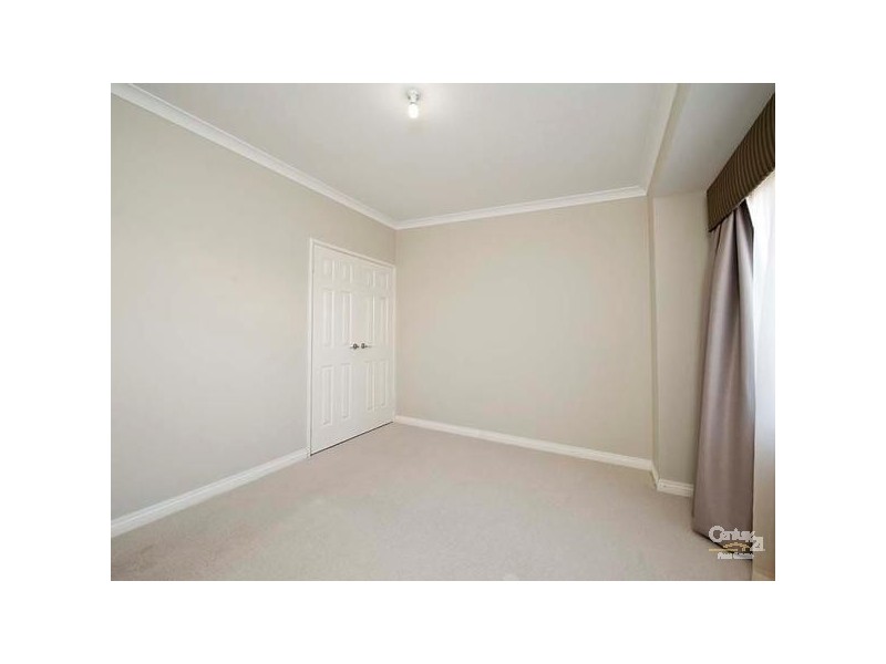 76 Wisful Pde, Aveley WA 6069