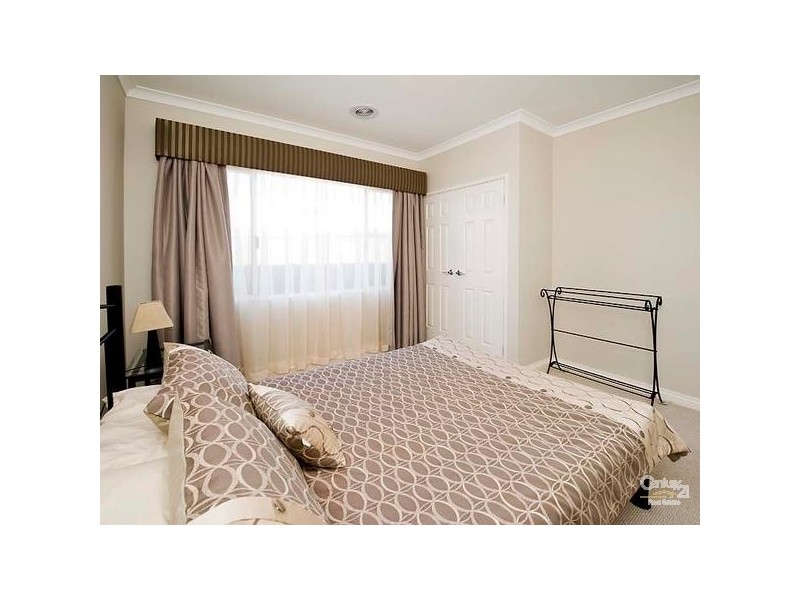 76 Wisful Pde, Aveley WA 6069