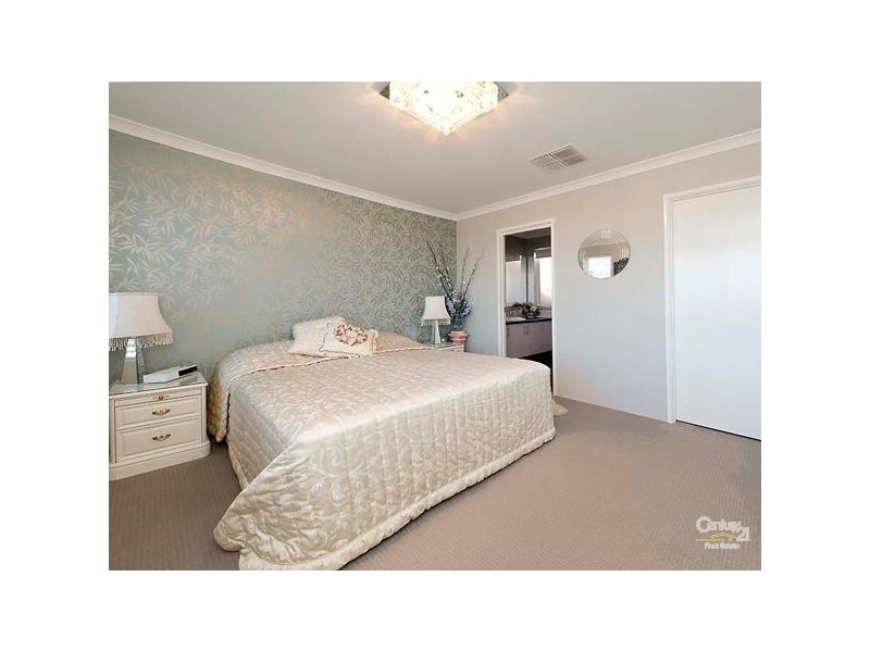 28 Ardmore Parade, Ellenbrook WA 6069