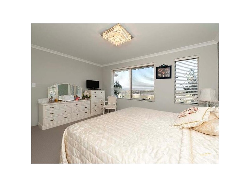 28 Ardmore Parade, Ellenbrook WA 6069