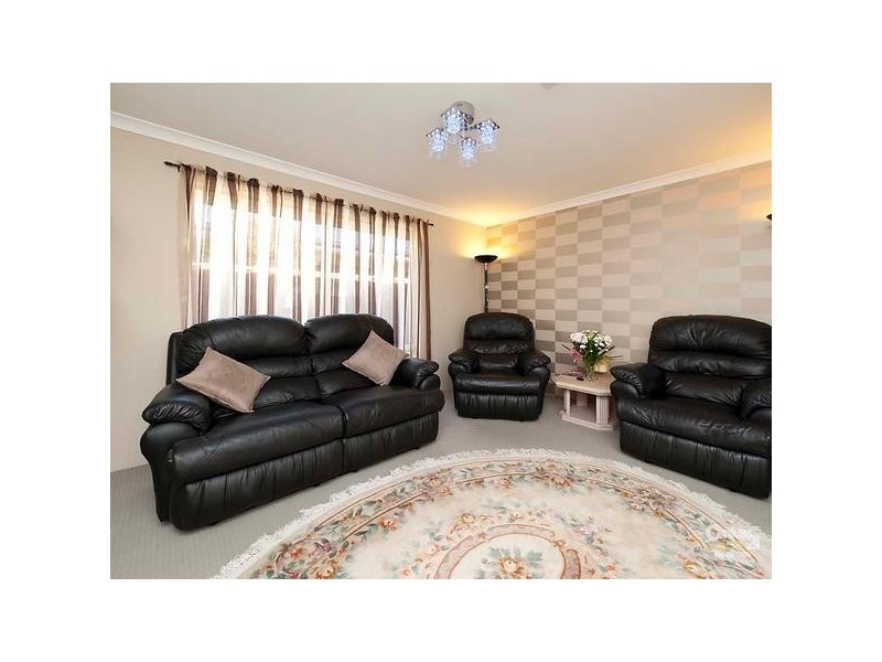 28 Ardmore Parade, Ellenbrook WA 6069