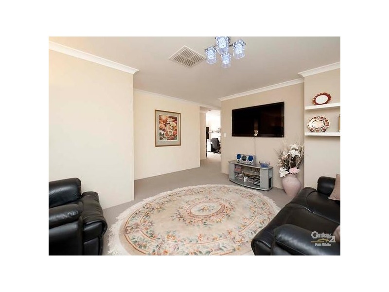 28 Ardmore Parade, Ellenbrook WA 6069