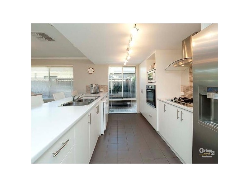 28 Ardmore Parade, Ellenbrook WA 6069