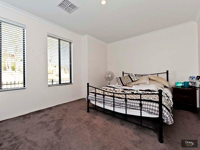 6 Oban Way, Ellenbrook WA 6069