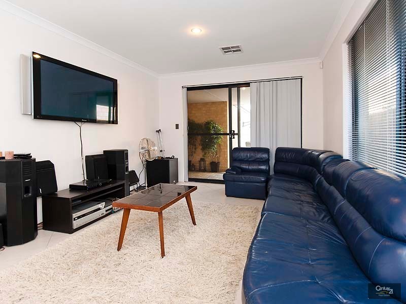 6 Oban Way, Ellenbrook WA 6069