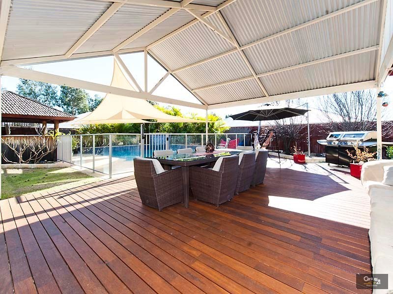 12 Carinta Court, Ellenbrook WA 6069