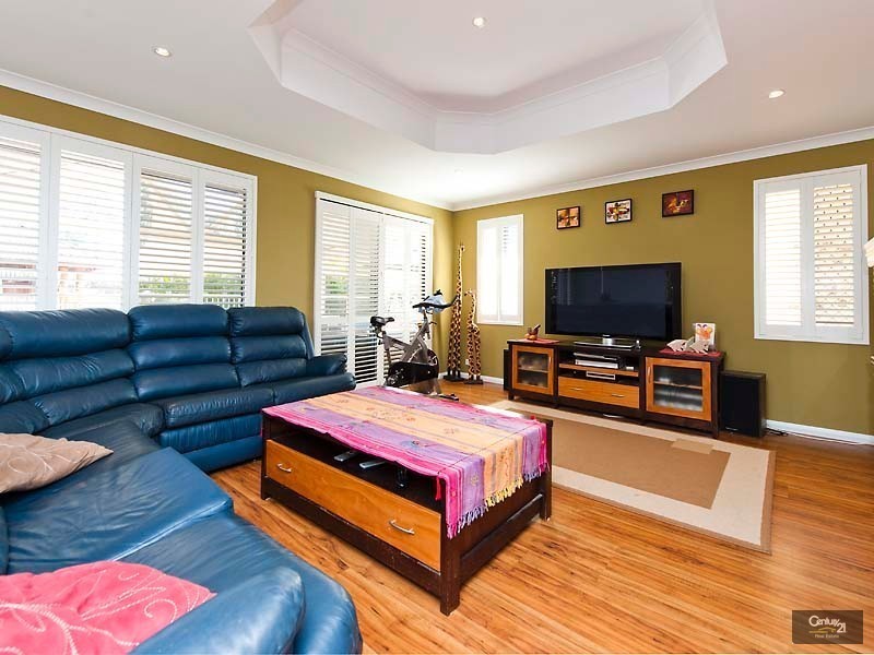 12 Carinta Court, Ellenbrook WA 6069