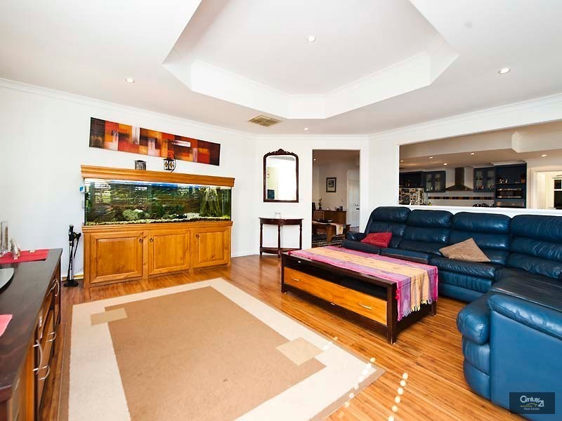 12 Carinta Court, Ellenbrook WA 6069