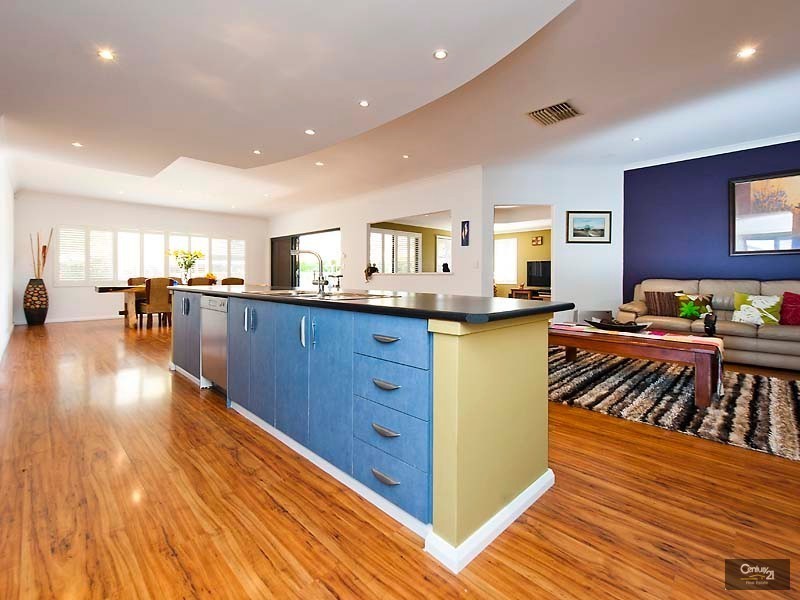 12 Carinta Court, Ellenbrook WA 6069