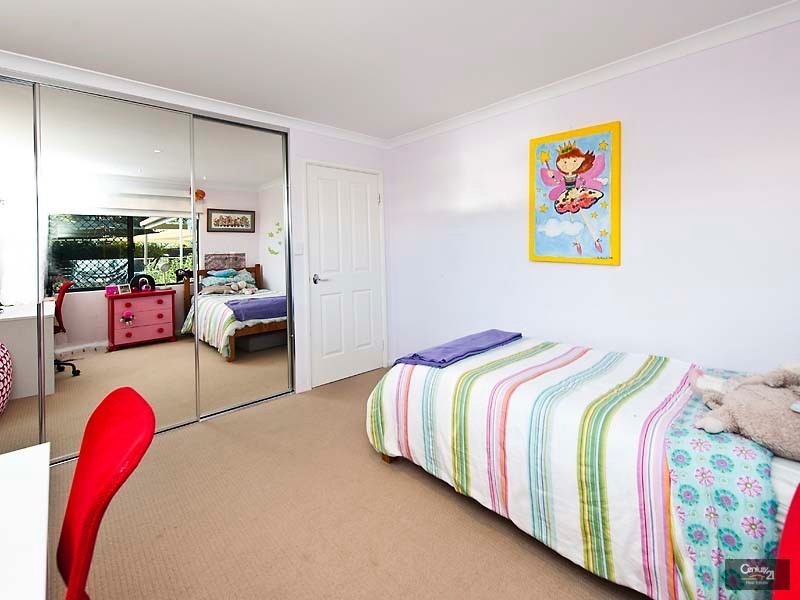 12 Carinta Court, Ellenbrook WA 6069