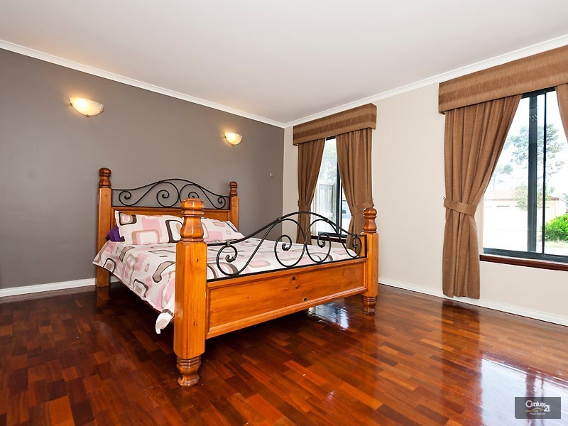 67 Vaucluse Cres, Ellenbrook WA 6069