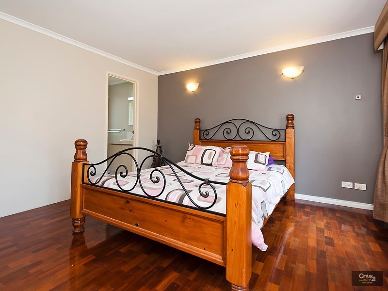 67 Vaucluse Cres, Ellenbrook WA 6069
