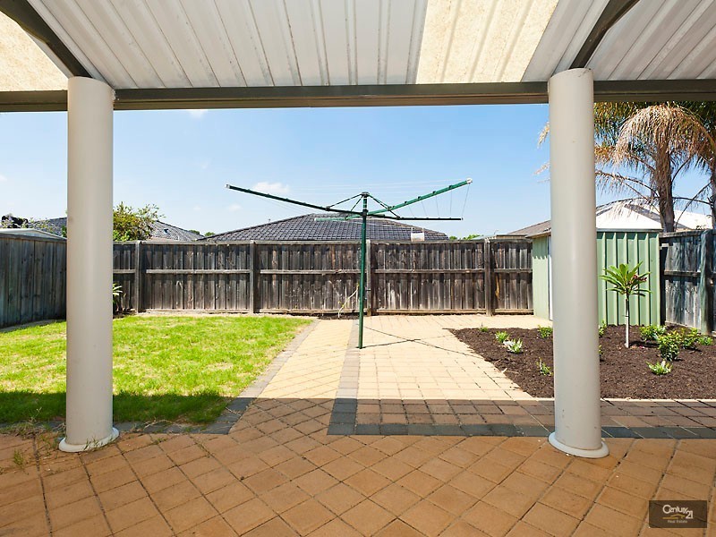 67 Vaucluse Cres, Ellenbrook WA 6069