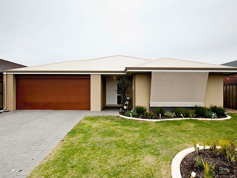 17 Rosewood Heights, Ellenbrook WA 6069