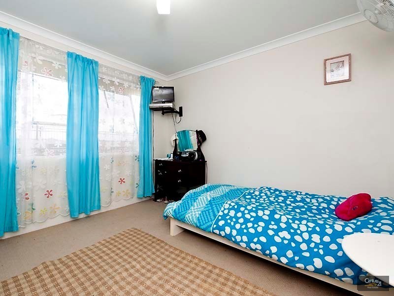 17 Rosewood Heights, Ellenbrook WA 6069