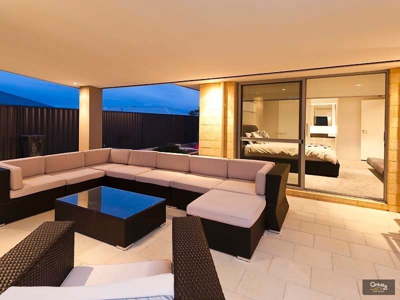 8 Whitehart Entrance, Aveley WA 6069