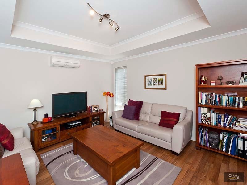 10 Jilgin Way, Ellenbrook WA 6069