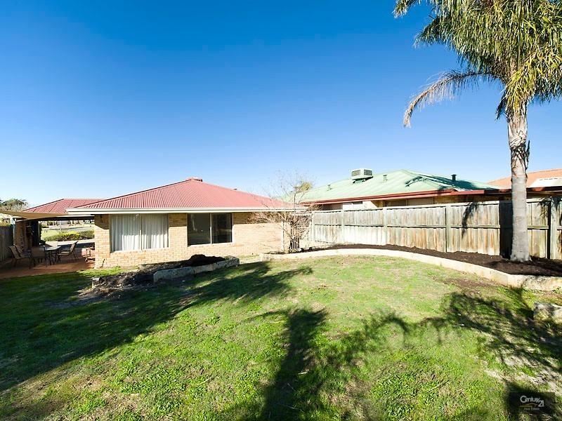 27 Midsummer Circle, Ellenbrook WA 6069