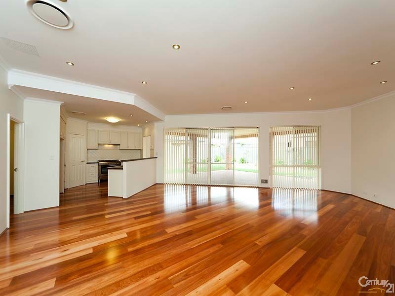 19 Edgecombe Pass, Aveley WA 6069