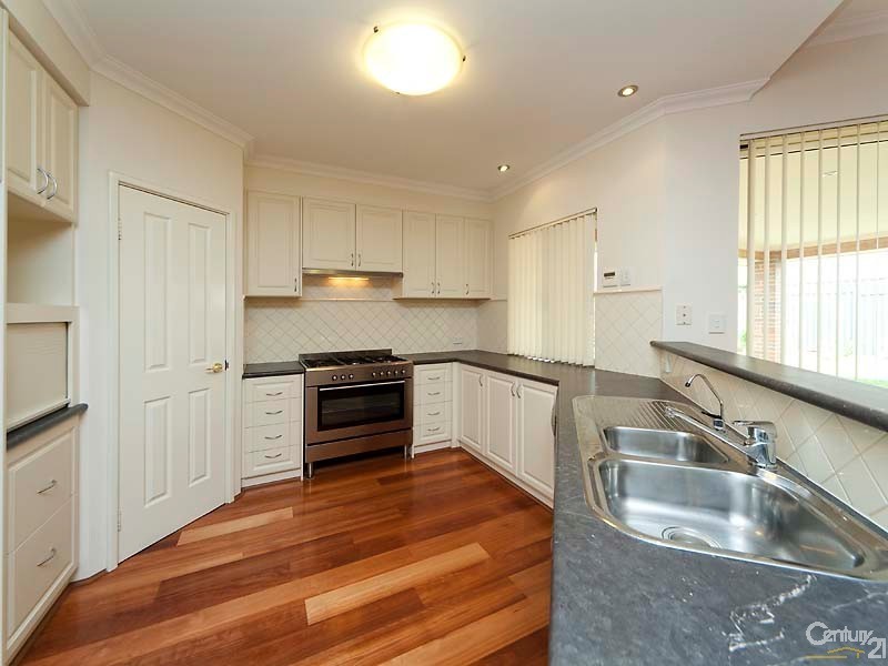 19 Edgecombe Pass, Aveley WA 6069