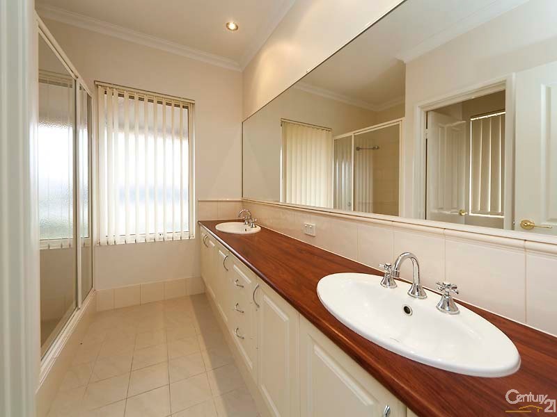 19 Edgecombe Pass, Aveley WA 6069