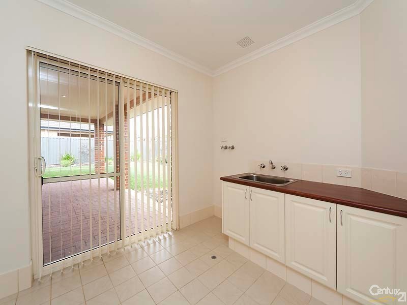 19 Edgecombe Pass, Aveley WA 6069