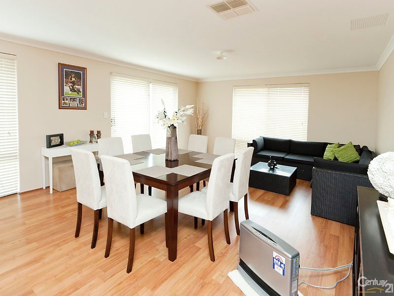 6 Hatfield Road, Ellenbrook WA 6069