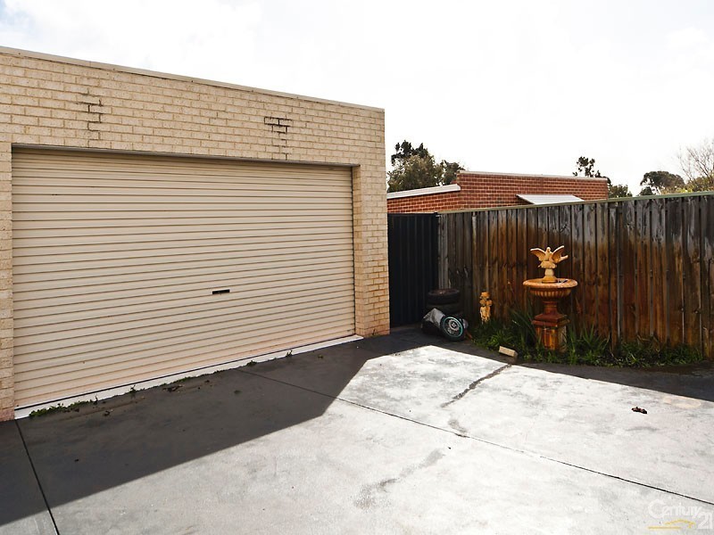 18 Horseshoe Circuit, Henley Brook WA 6055