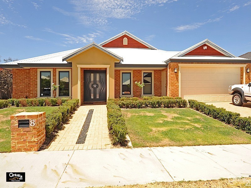8 Blendon Ave, Ellenbrook WA 6069