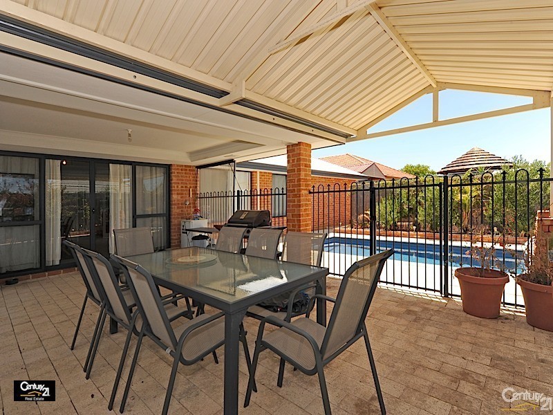 8 Blendon Ave, Ellenbrook WA 6069