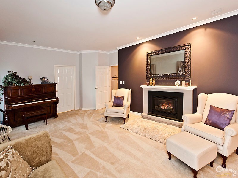 102 Chardonnay Drive, The Vines WA 6069