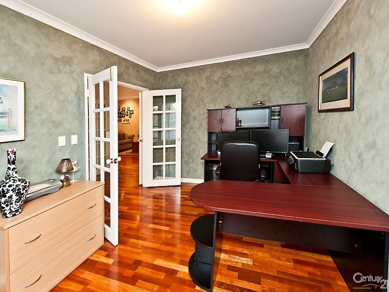 102 Chardonnay Drive, The Vines WA 6069