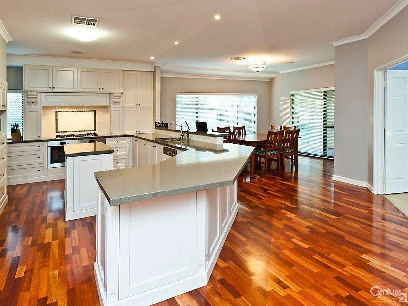 102 Chardonnay Drive, The Vines WA 6069