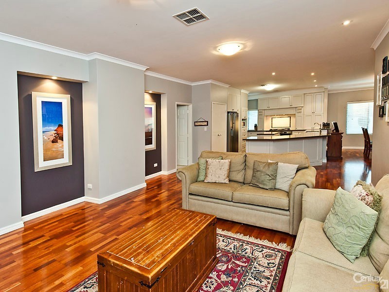 102 Chardonnay Drive, The Vines WA 6069