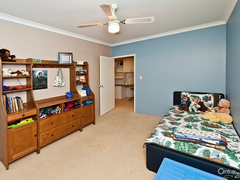 102 Chardonnay Drive, The Vines WA 6069