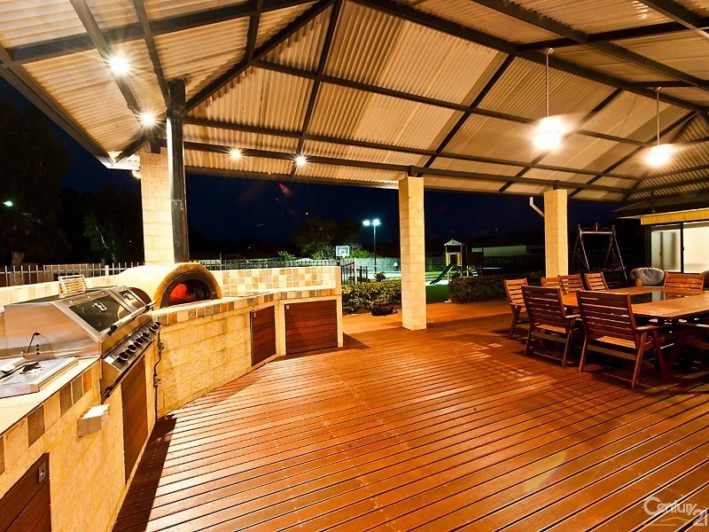 102 Chardonnay Drive, The Vines WA 6069