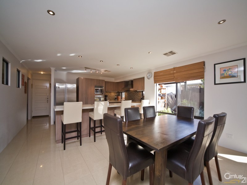 6 Bramley Tce, The Vines WA 6069