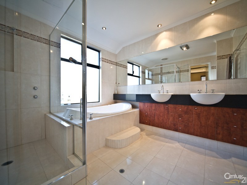 6 Bramley Tce, The Vines WA 6069