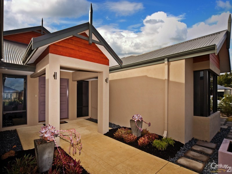 6 Bramley Tce, The Vines WA 6069