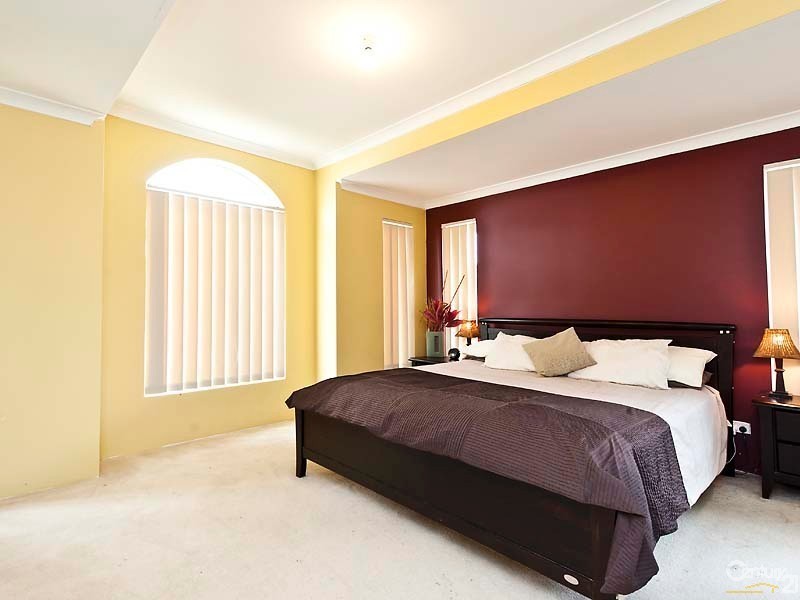 33 Derricap Ave, Ellenbrook WA 6069