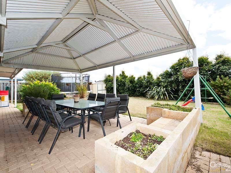 33 Derricap Ave, Ellenbrook WA 6069
