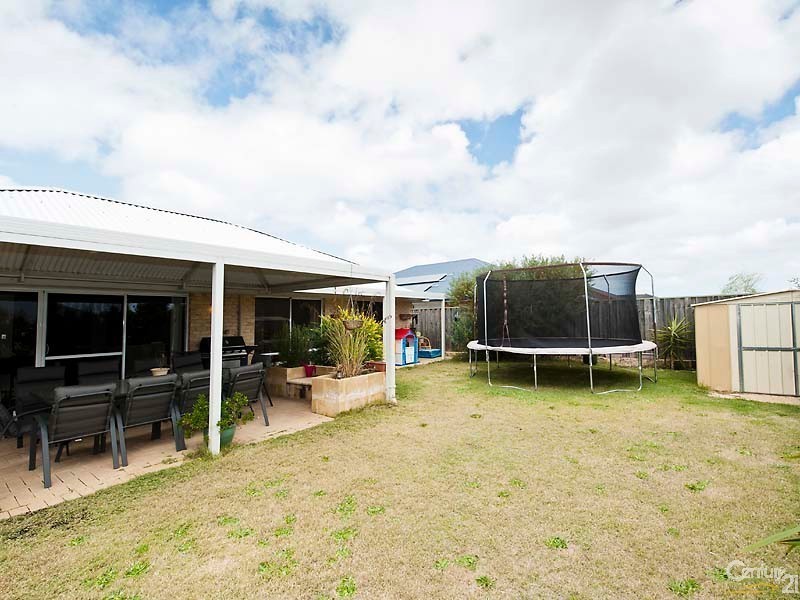 33 Derricap Ave, Ellenbrook WA 6069