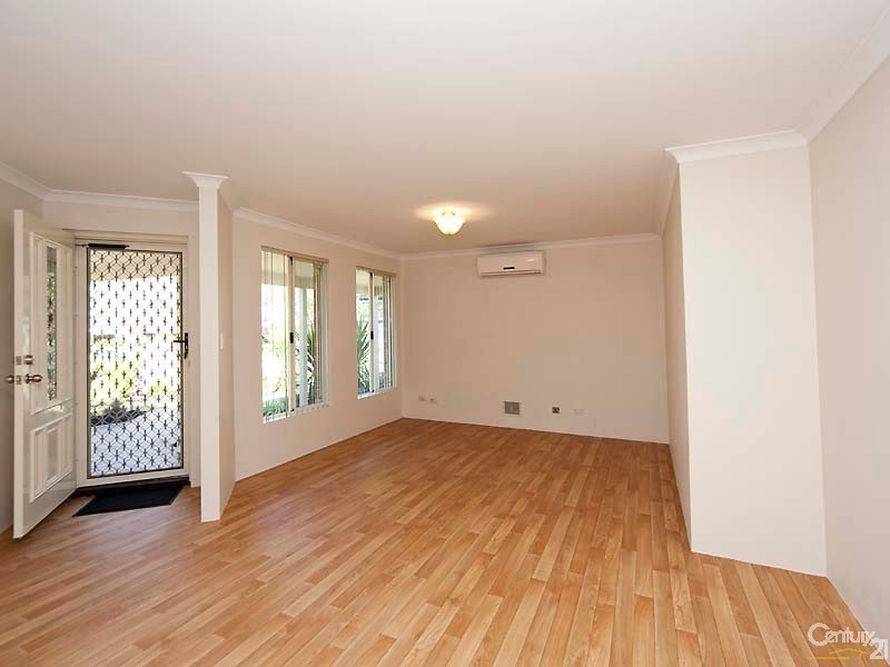 17 Woodlake Blvd, Ellenbrook WA 6069