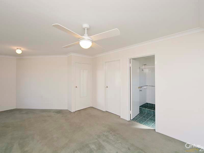 17 Woodlake Blvd, Ellenbrook WA 6069