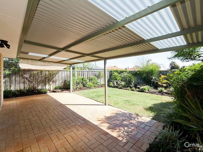 17 Woodlake Blvd, Ellenbrook WA 6069