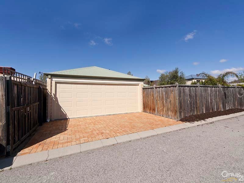 17 Woodlake Blvd, Ellenbrook WA 6069